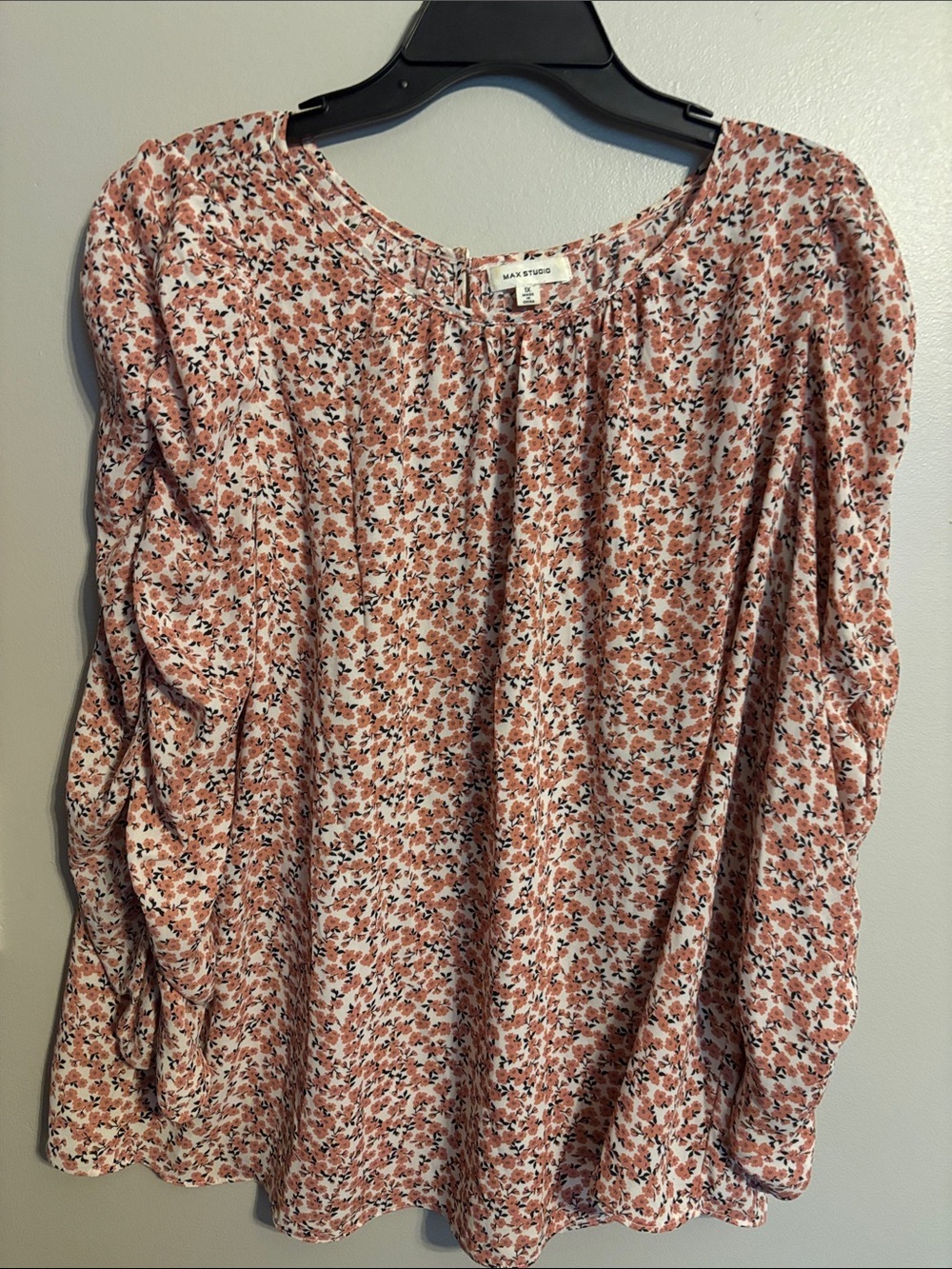 Max Studio Rose-Petal Floral Peasant Top-long sleeve